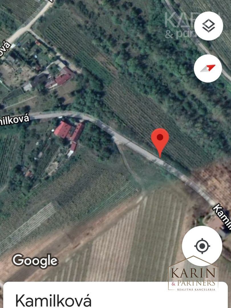 NA PREDAJ  POZEMOK NA INVESTÍCIU BRATISLAVA –RAČA , KAMILKOVÁ UL.