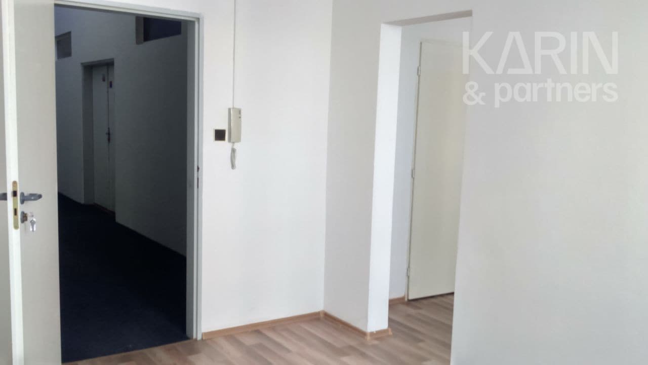 LEN 230.-€/ mesiac vrátane energií! Prenájom dvojkancelária 22m2, Pribišova ul., BA IV., Karlova Ves.