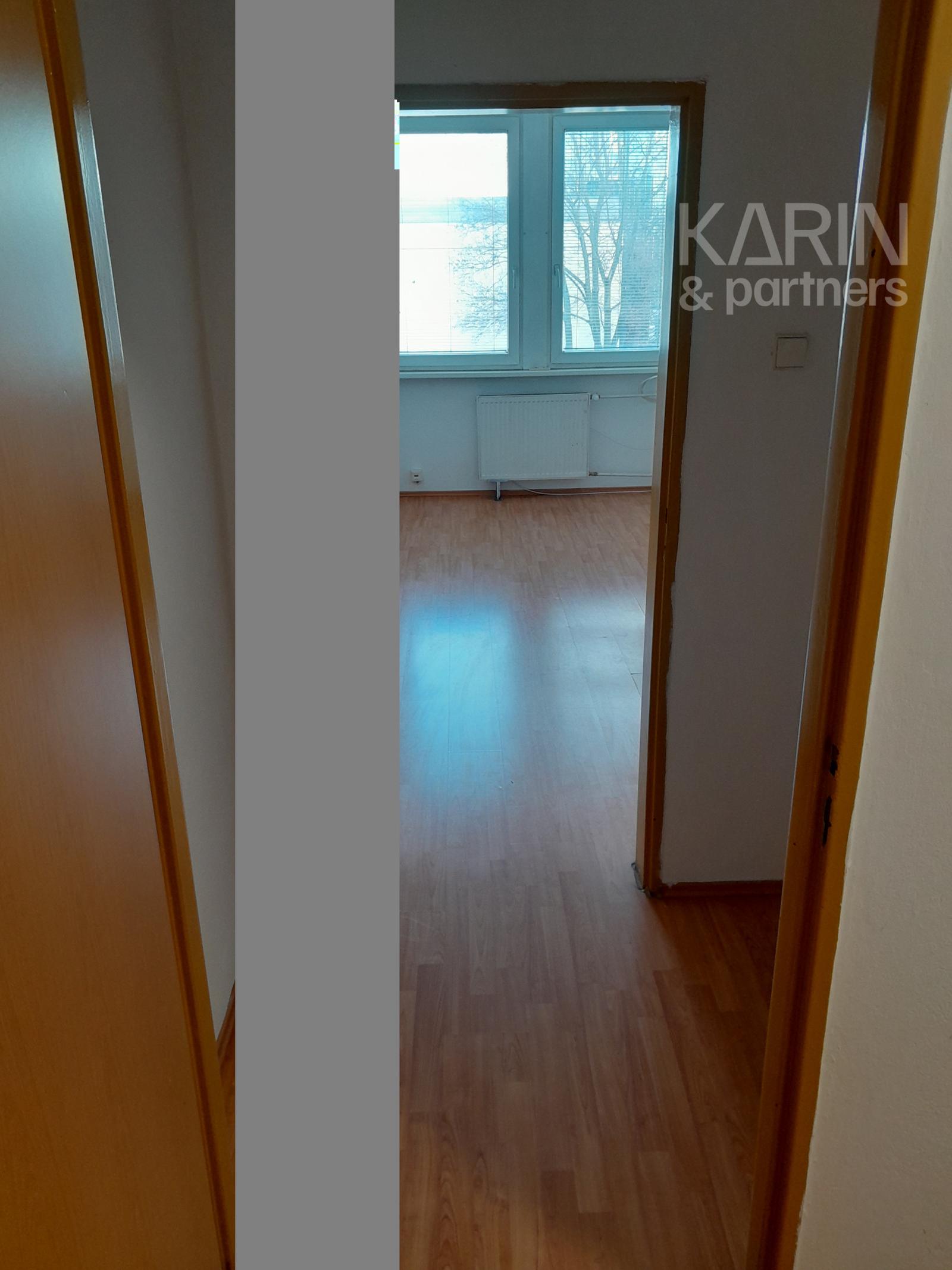 LEN: 144.-€/ mesiac! Prenájom neklimatizovaná kancelária 12 m2, Hattalova ul., BA III. Nové Mesto. – fotka 2