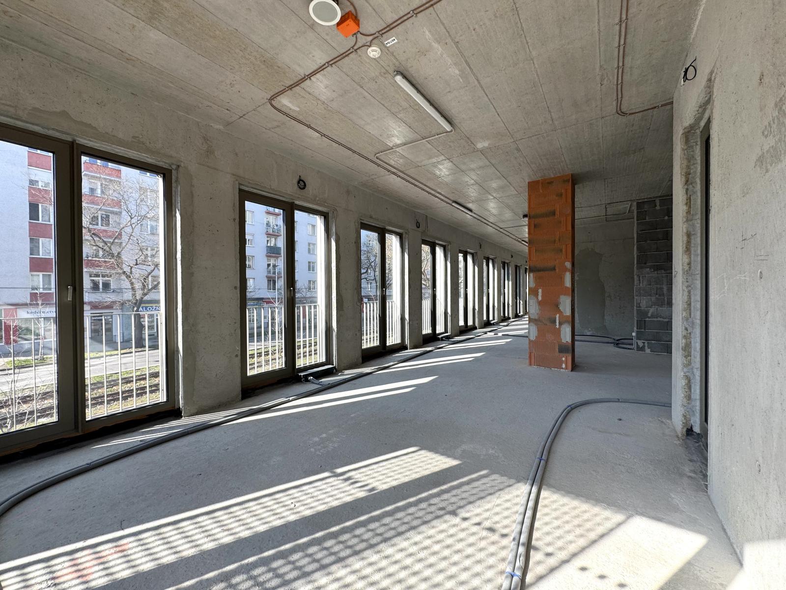 Predaj samostatného kancelárskeho priestoru 172,9 m² v úplne novej rezidenčnej budove na Račianskej ulici v meste Bratislava – fotka 2