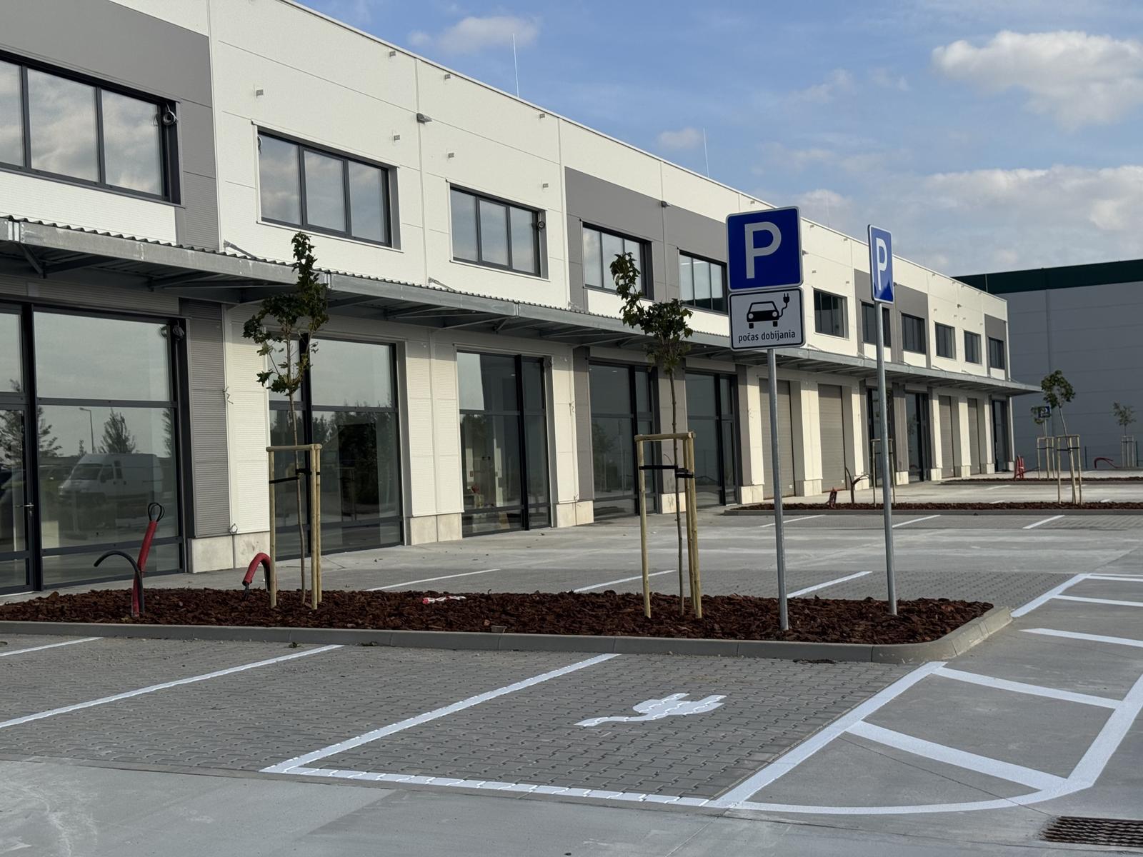Predaj novopostaveného obchodného skladu 300 m² pri diaľnici D1 SENEC – fotka 2