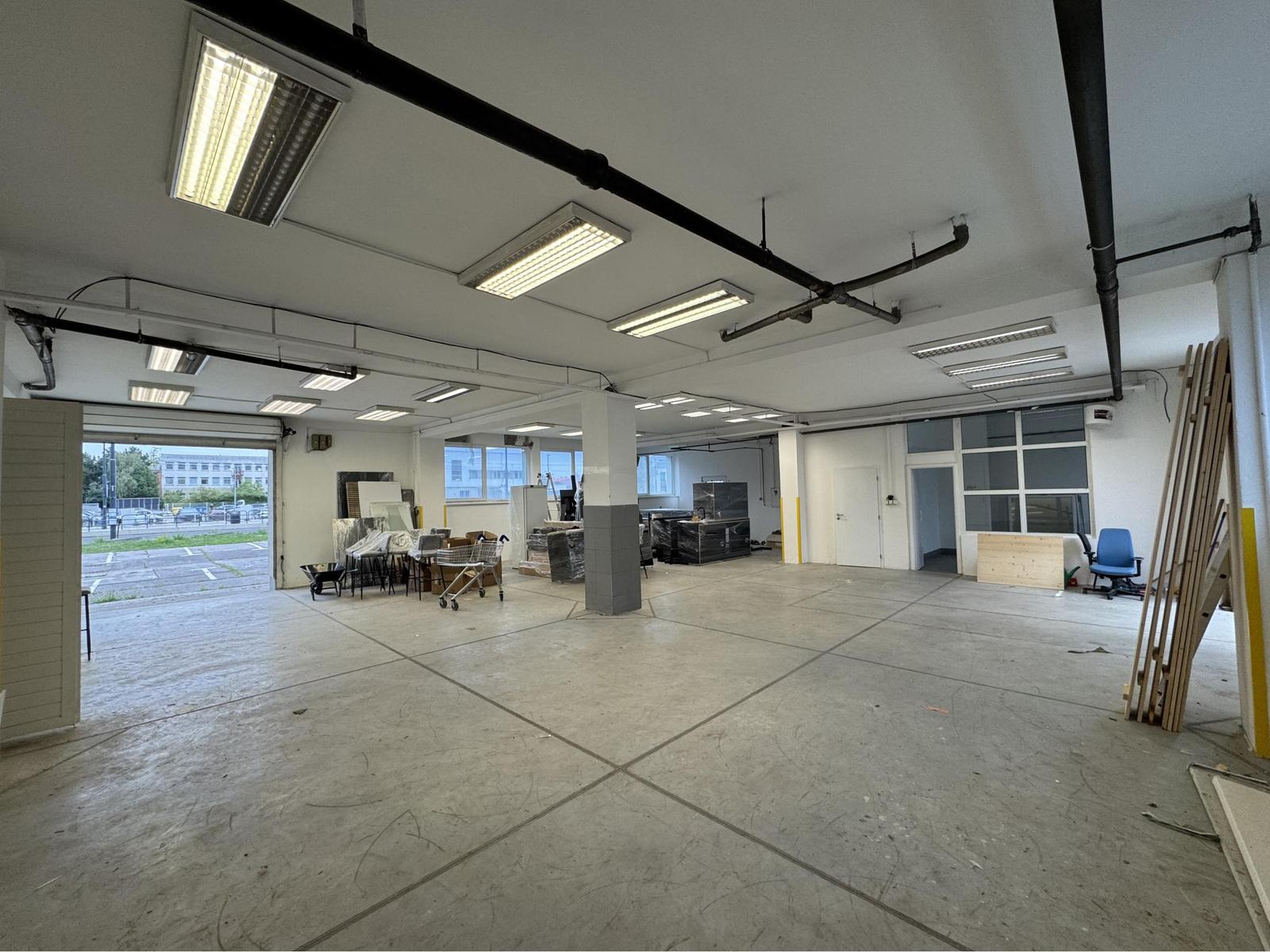 Prenájom výrobno-skladového priestoru 246 m² priamo na Vajnorskej ulici v meste Bratislava