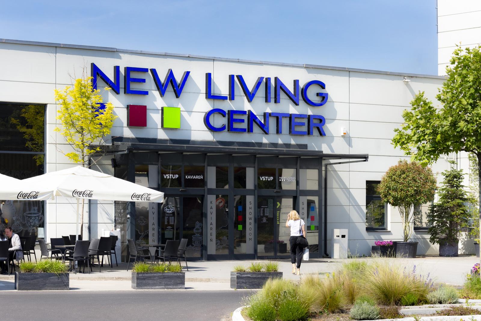 Prenájom showroomu 401 m² v obchodnom centre NEW LIVING CENTER v meste Bratislava – fotka 2