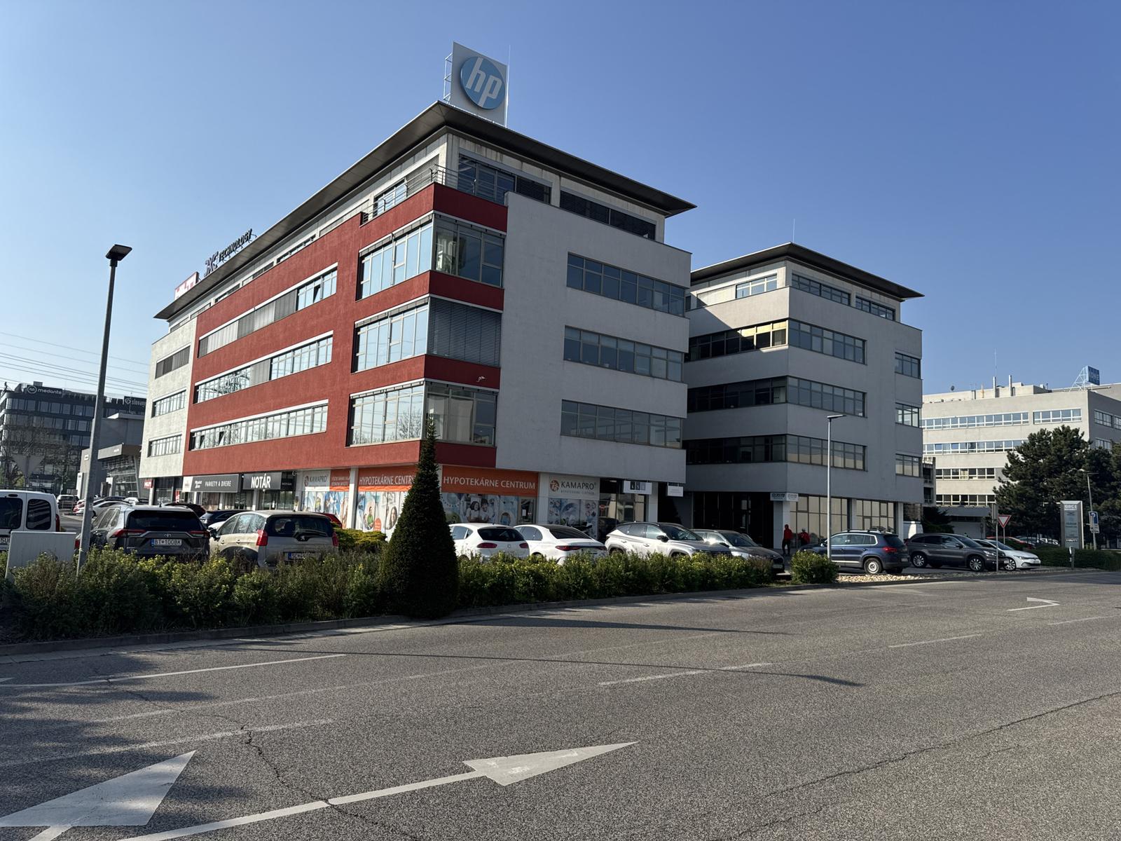Prenájom samostatného kancelárskeho priestoru 317 m² v GBC I v meste Bratislava