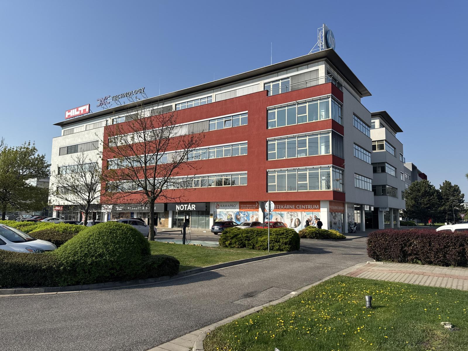 Prenájom samostatného kancelárskeho priestoru 586 m² v GBC I v meste Bratislava