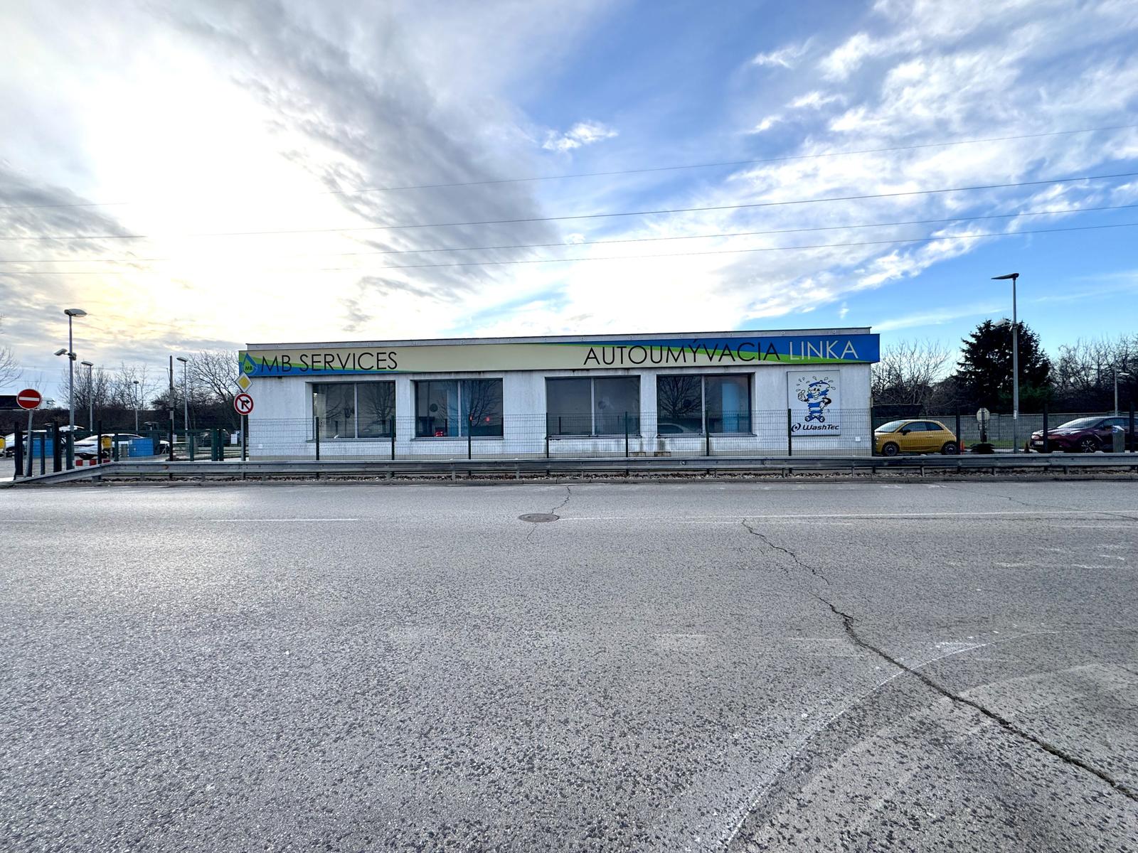 Predaj areálu autocentra 4572 m² na ulici Panónska cesta v meste Bratislava