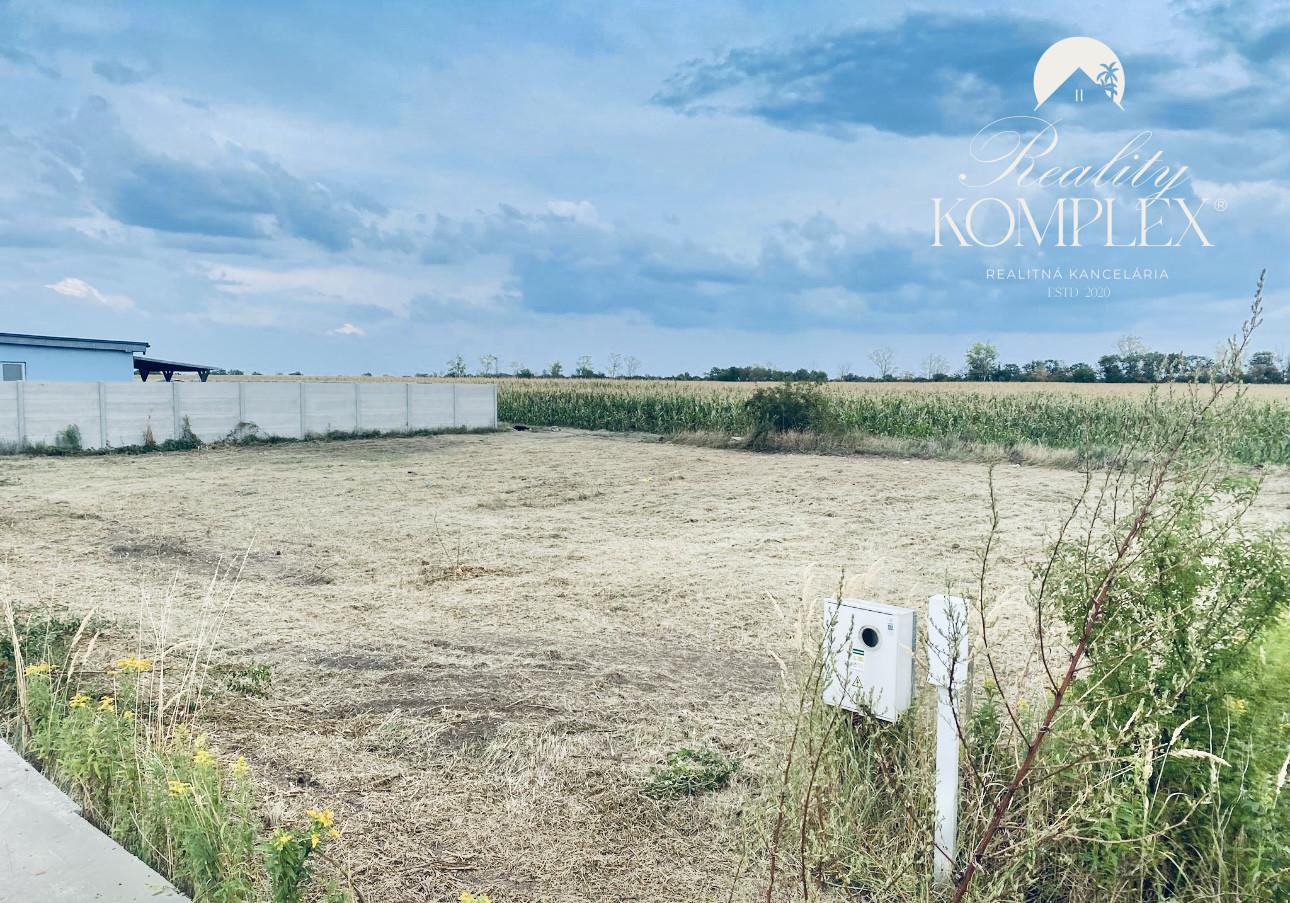 Reality KOMPLEX s.r.o., Vám ponúka predaj stavebný pozemok v Dunajskej Lužnej v kat.území Nové Košariská. – fotka 2