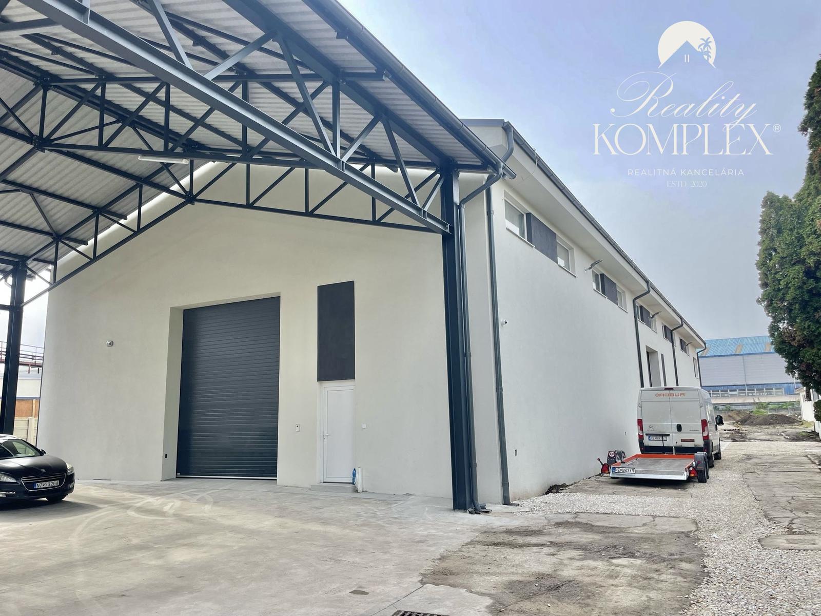 Reality KOMPLEX s.r.o. ,Vám ponúka skladový priestor o výmere 700 m2 v priemyselnom areáli v meste  Šurany.
