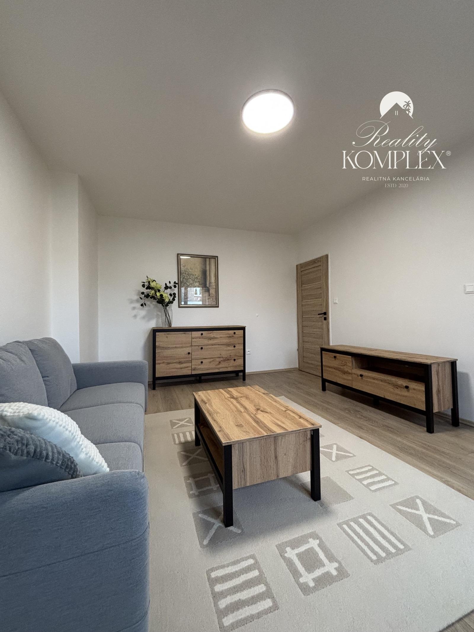Iba u nás Vám Reality KOMPLEX s.r.o., ponúka na prenájom úplne rekonštruovaný, moderný 2 izbový byt v tichej lokalite Mesta Komárno.