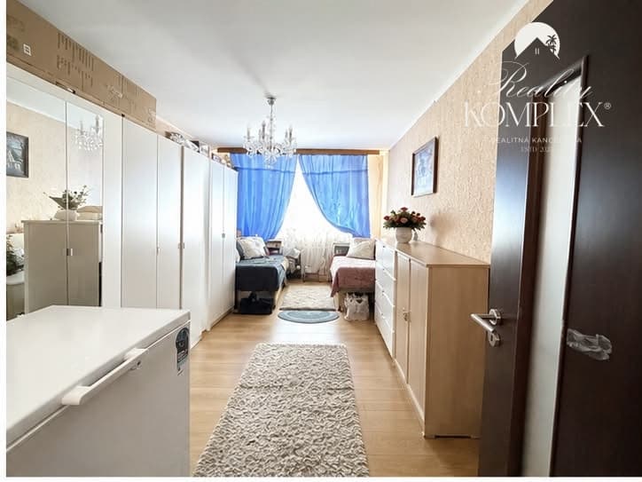 Reality Komplex Vám ponúka na predaj priestranný 3-izbový byt s výmerou 78,83 m² v Nových Zámkoch. – fotka 2