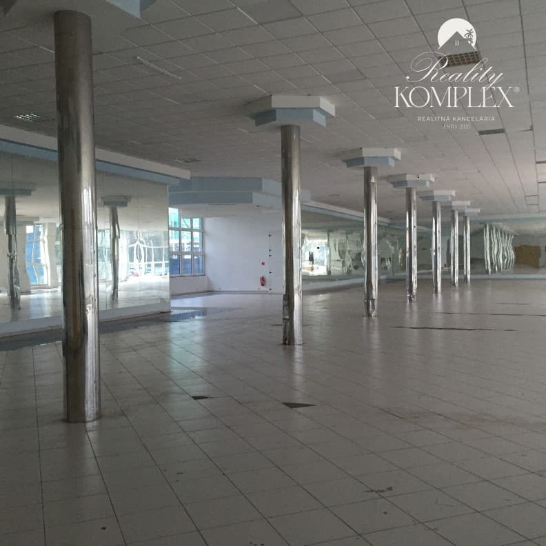 Reality KOMPLEX s.r.o. Vám ponúka do PRENÁJMU priestranné a slnečné obchodno-skladové priestory v HURBANOVE
