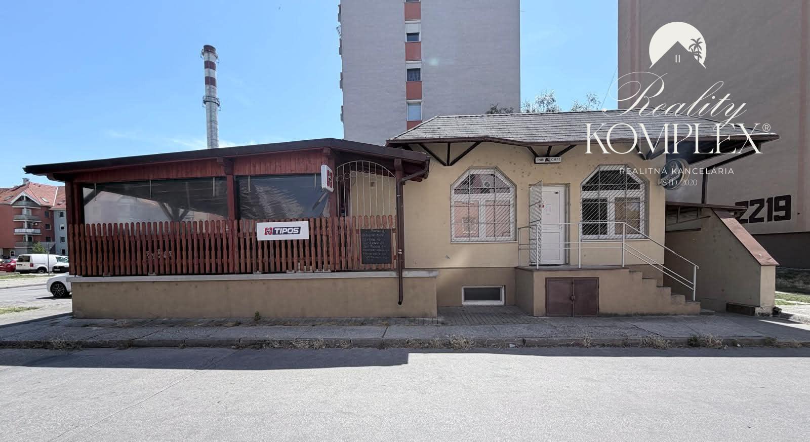 Reality KOMPLEX s.r.o Vám ponúka na predaj polyfunkčú budovu v Dunajskej Strede