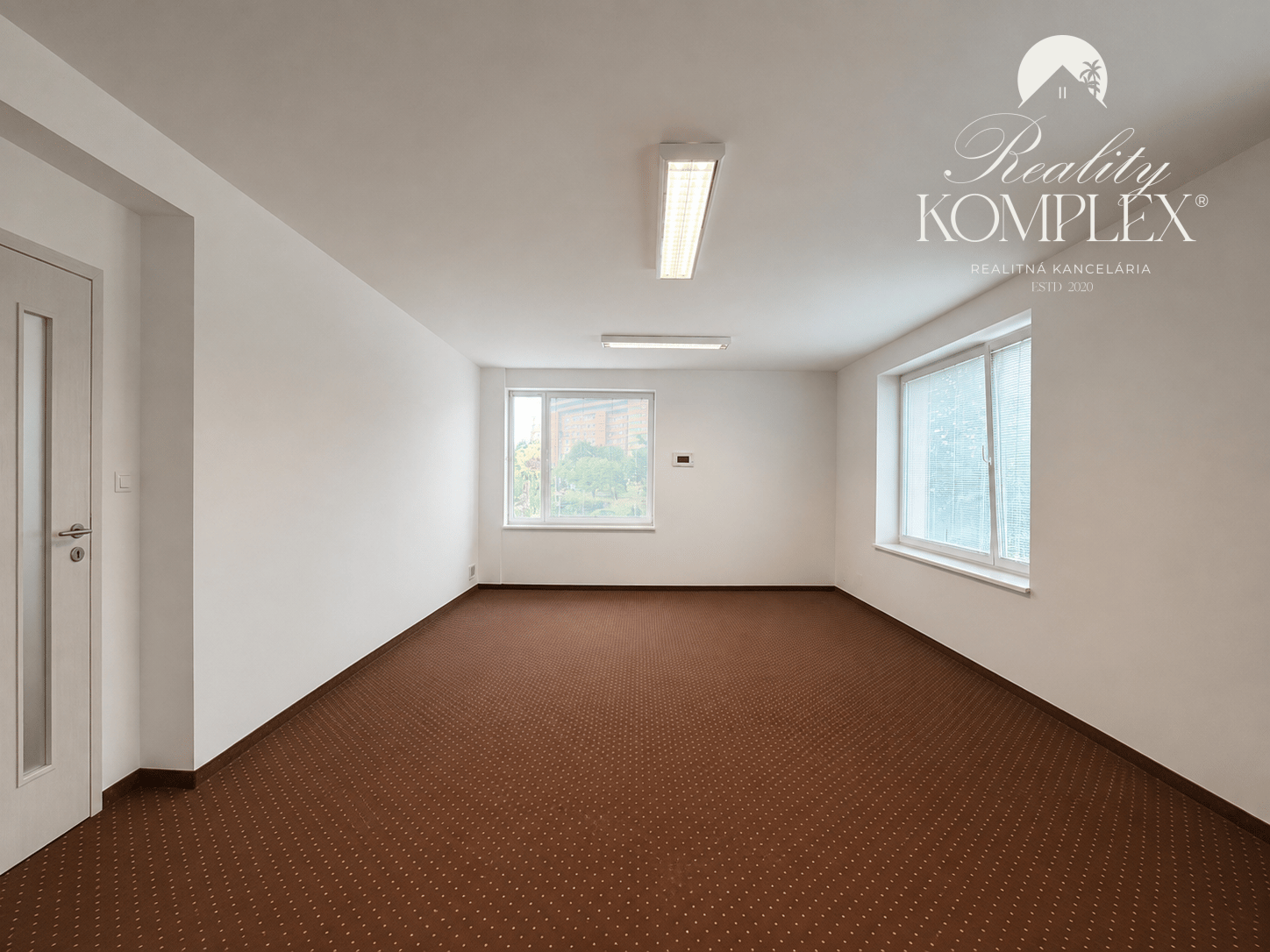 Reality KOMPLEX Vám ponúka na prenájom komerčného priestoru 100 m² v centre Dunajskej Stredy.