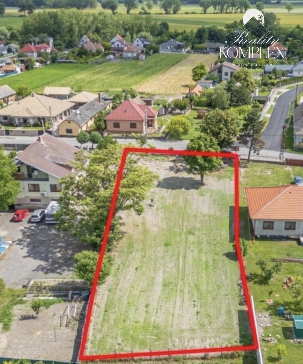 Reality KOMPLEX s.r.o., Vám ponúka na predaj stavebný pozemok v obci Čilizská Radváň