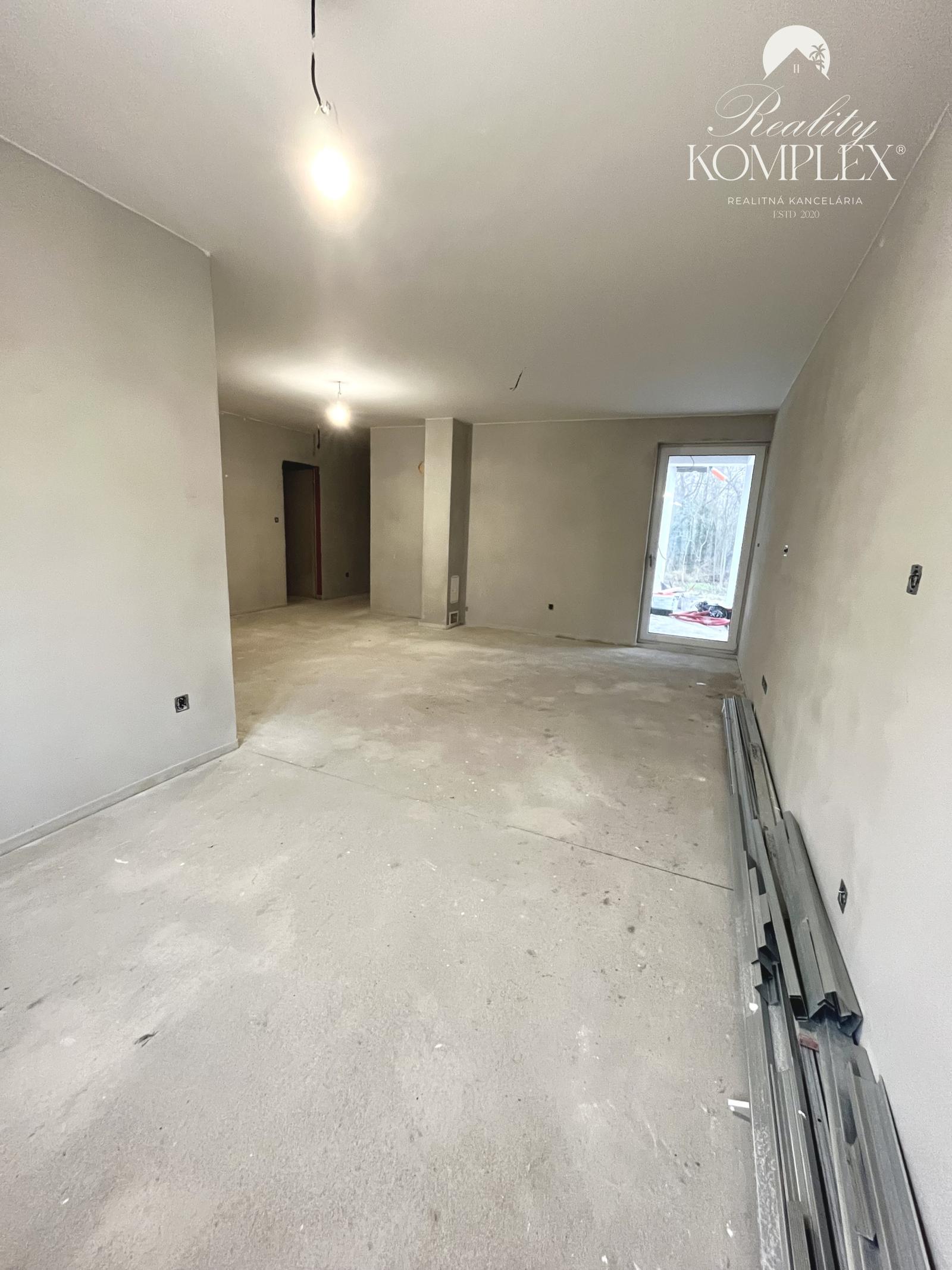 Reality KOMPLEX s.r.o., Vám ponúka na predaj moderný 4-izbový dom v obci Bodza – fotka 2