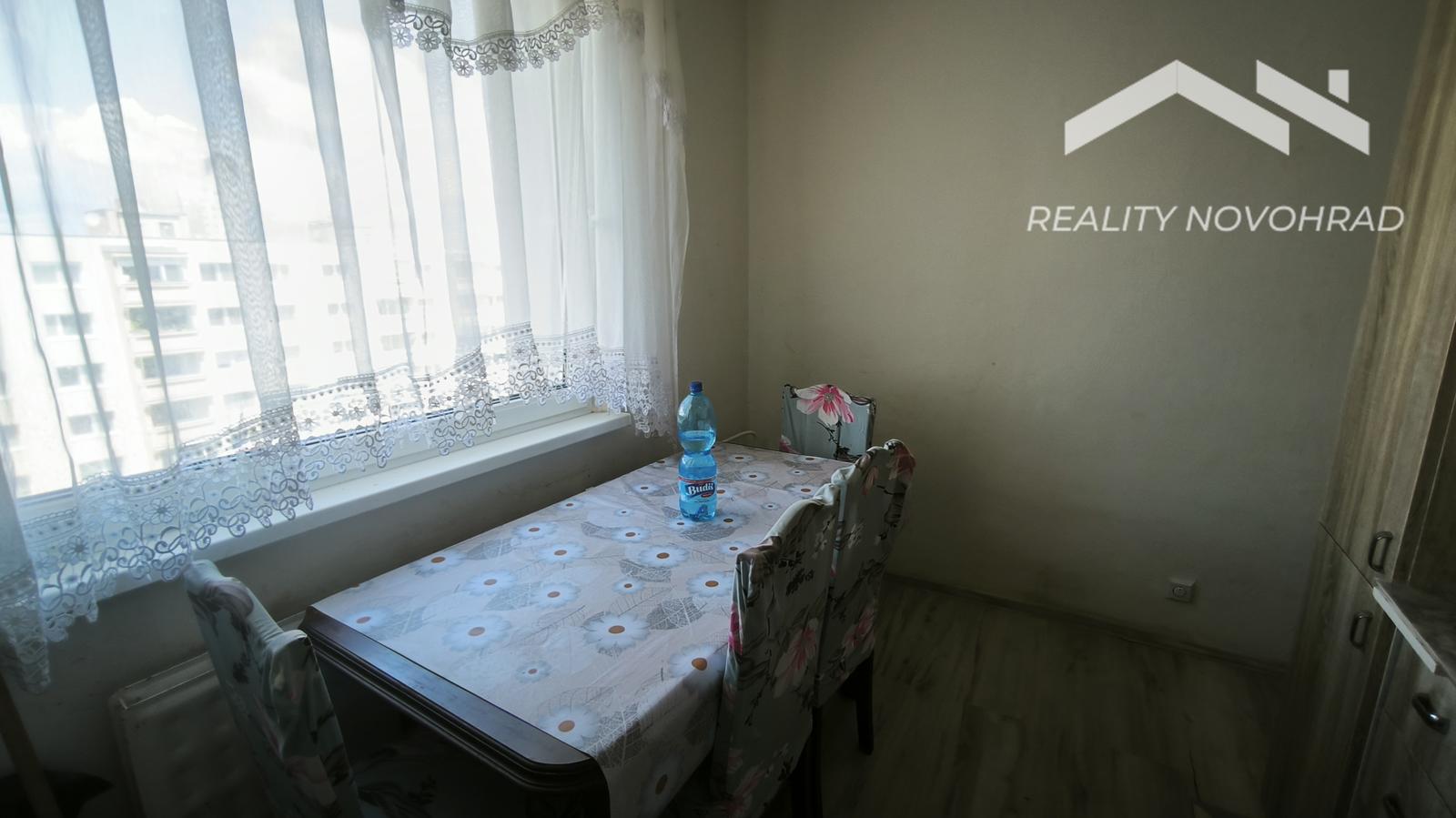 3 IZBOVÝ BYT LUČENEC - PREDAJ – fotka 2