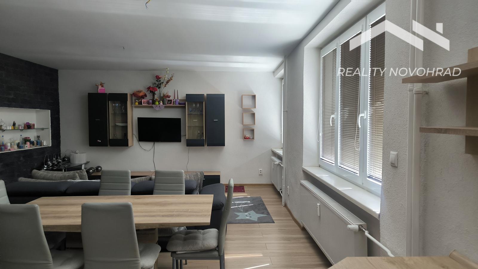 3 IZBOVÝ BYT LUČENEC - PRIAME CENTRUM – fotka 2