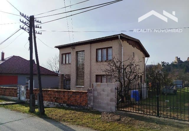 RD v DIVÍNE  okr. Lučenec s výhľadom na hrad - bývanie s chuťou histórie