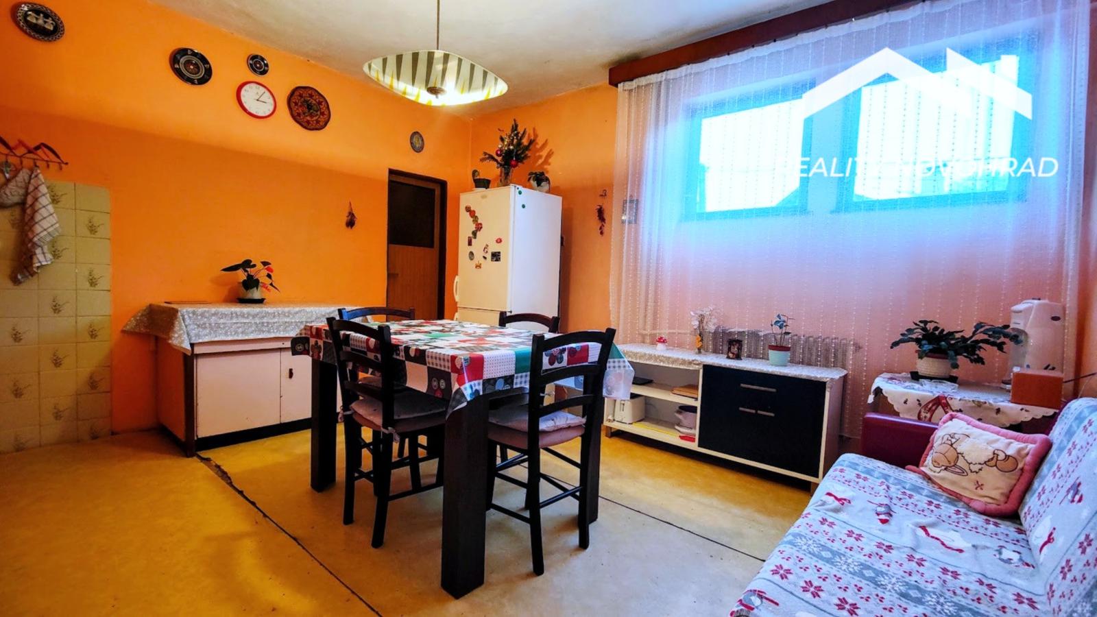 Rodinný dom v Opatovej – priestor pre vašu budúcnosť – fotka 2