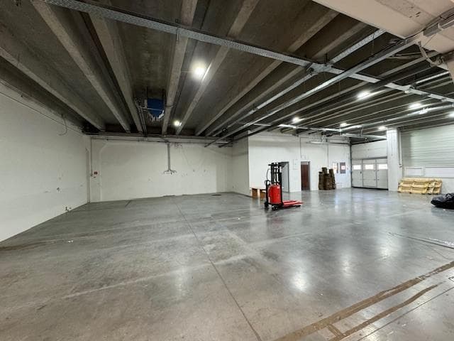 Sklad 150 m2 na Starej Vajnorskej – fotka 2