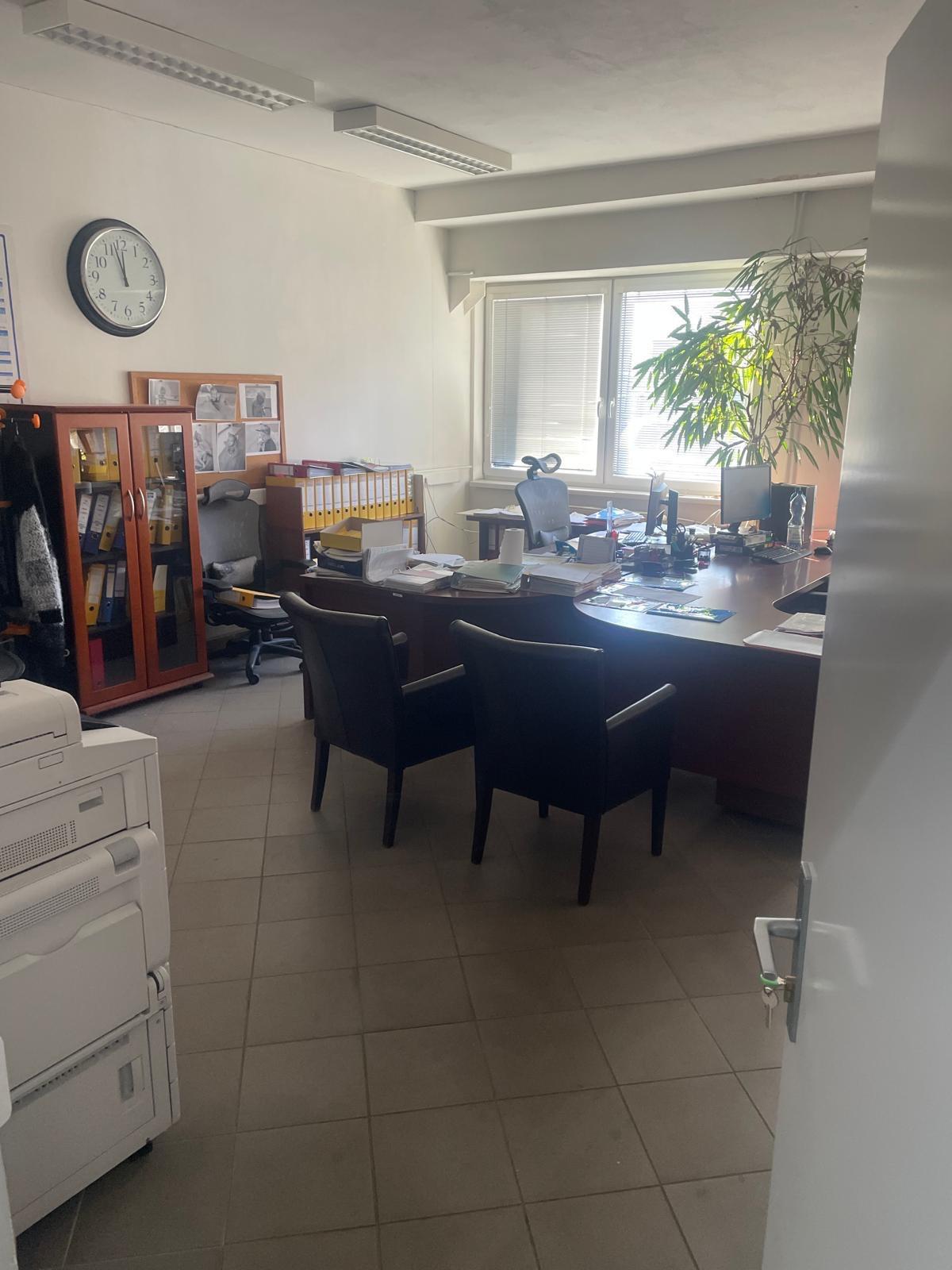 200 m2 kancelárie v Trnave – fotka 2