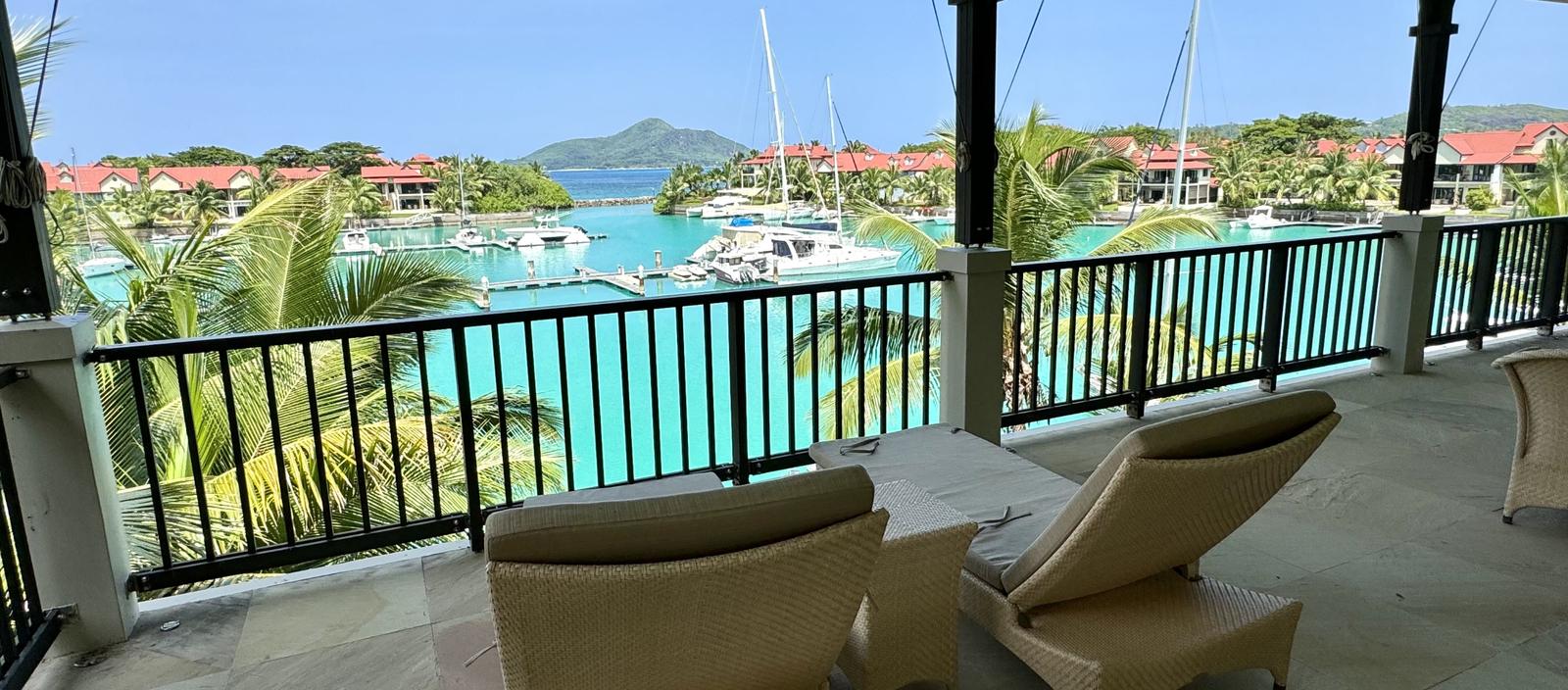 Krátkodobý Prenájom SEYCHELY / MAHÉ / Eden Island / LOFT APARTMÁN s terasou a výhľadom na oceán *