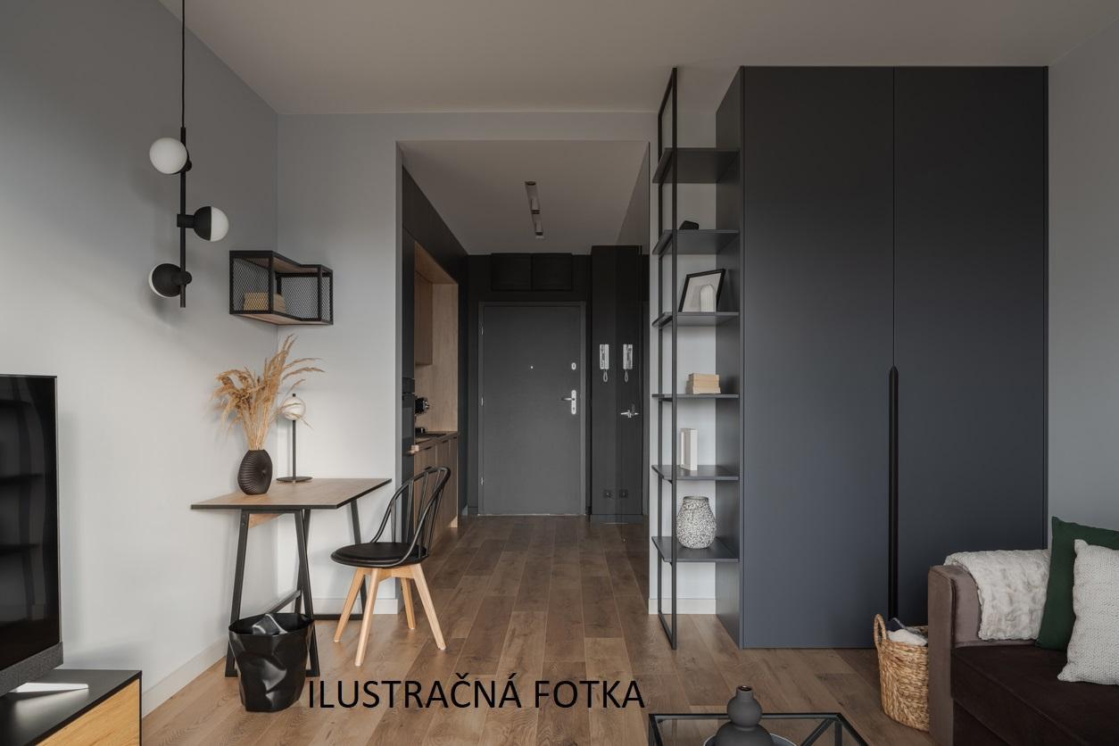 Hľadám pre konkrétneho klienta s hotovosťou rodinný dom - Predajná, Lopej, Podbrezová, Valaská.