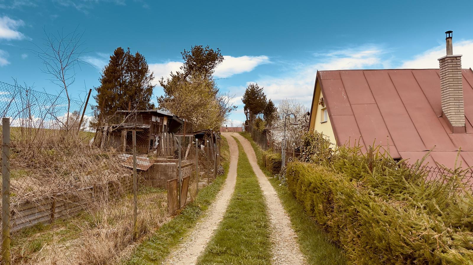 --ZNÍŽENÁ SUMA-- záhradná chatka Padličkovo - Brezno – fotka 2