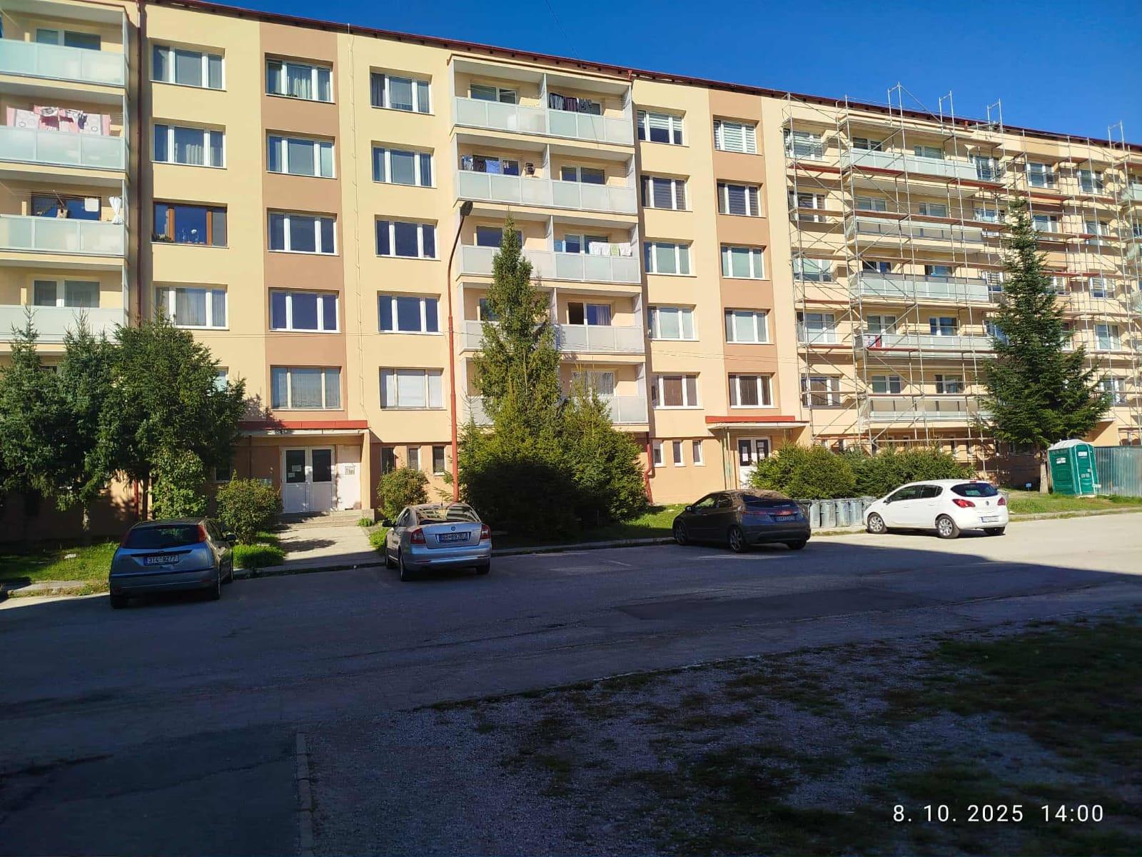 NAJLACNEJŠÍ VEĽKÝ 2 IZBOVÝ BYT, Z KTORÉHO JE MOŽNÉ PO JEDNODUCHEJ ÚPRAVE UROBIŤ 3 IZBOVÝ, AJ AKO INVESTIČNÝ KÚPOU VOĽNÝ