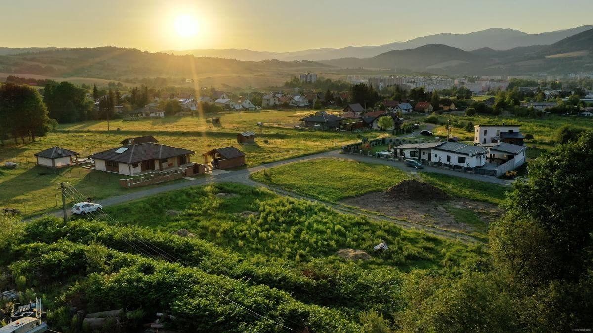 Na predaj: dva stavebné pozemky v Brezne časť Rovne, 120 eur/m2