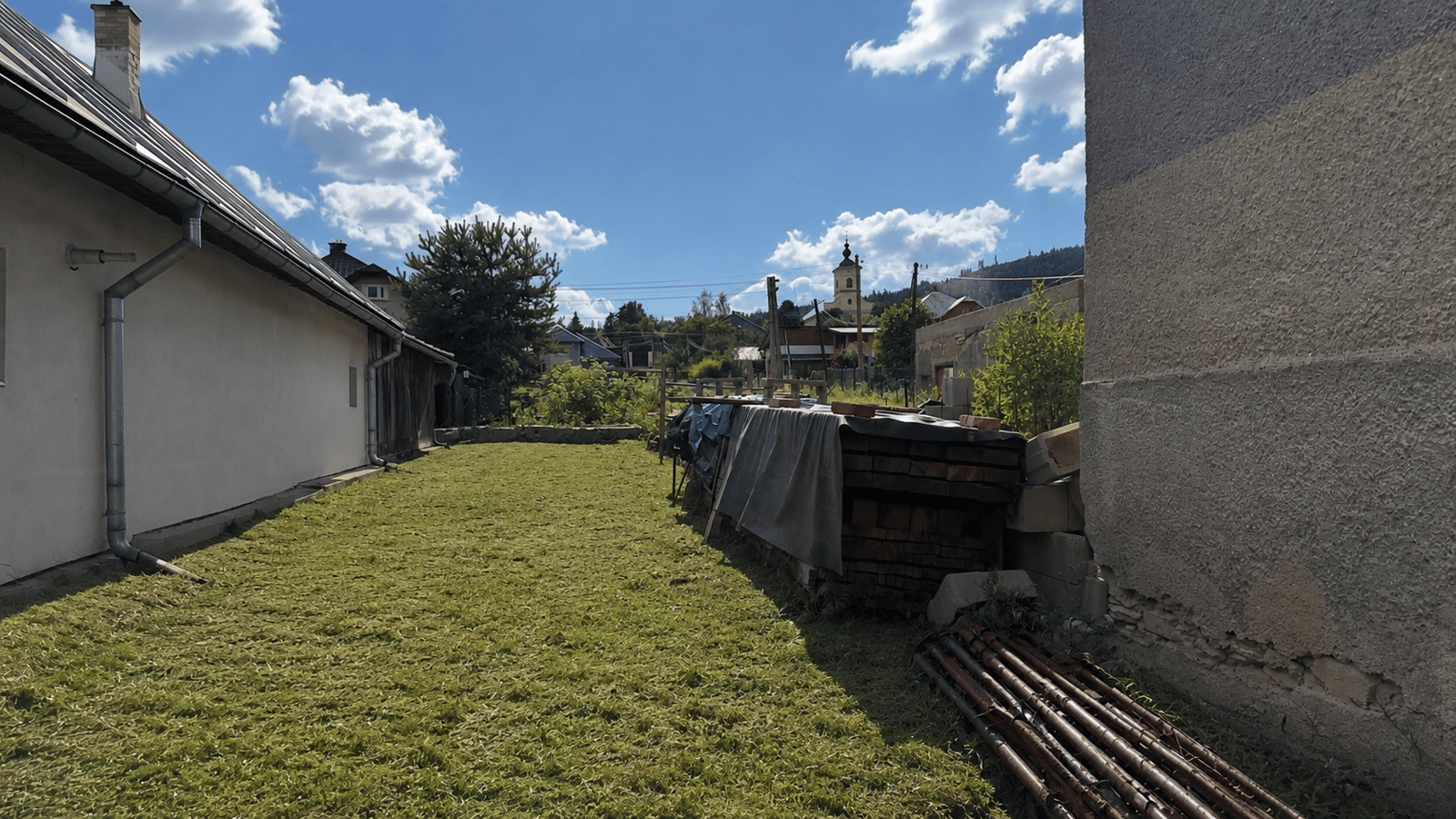 =NA PREDAJ= RODINNÝ DOM V PÔVODNOM STAVE BACÚCH - HOREHRONIE – fotka 2