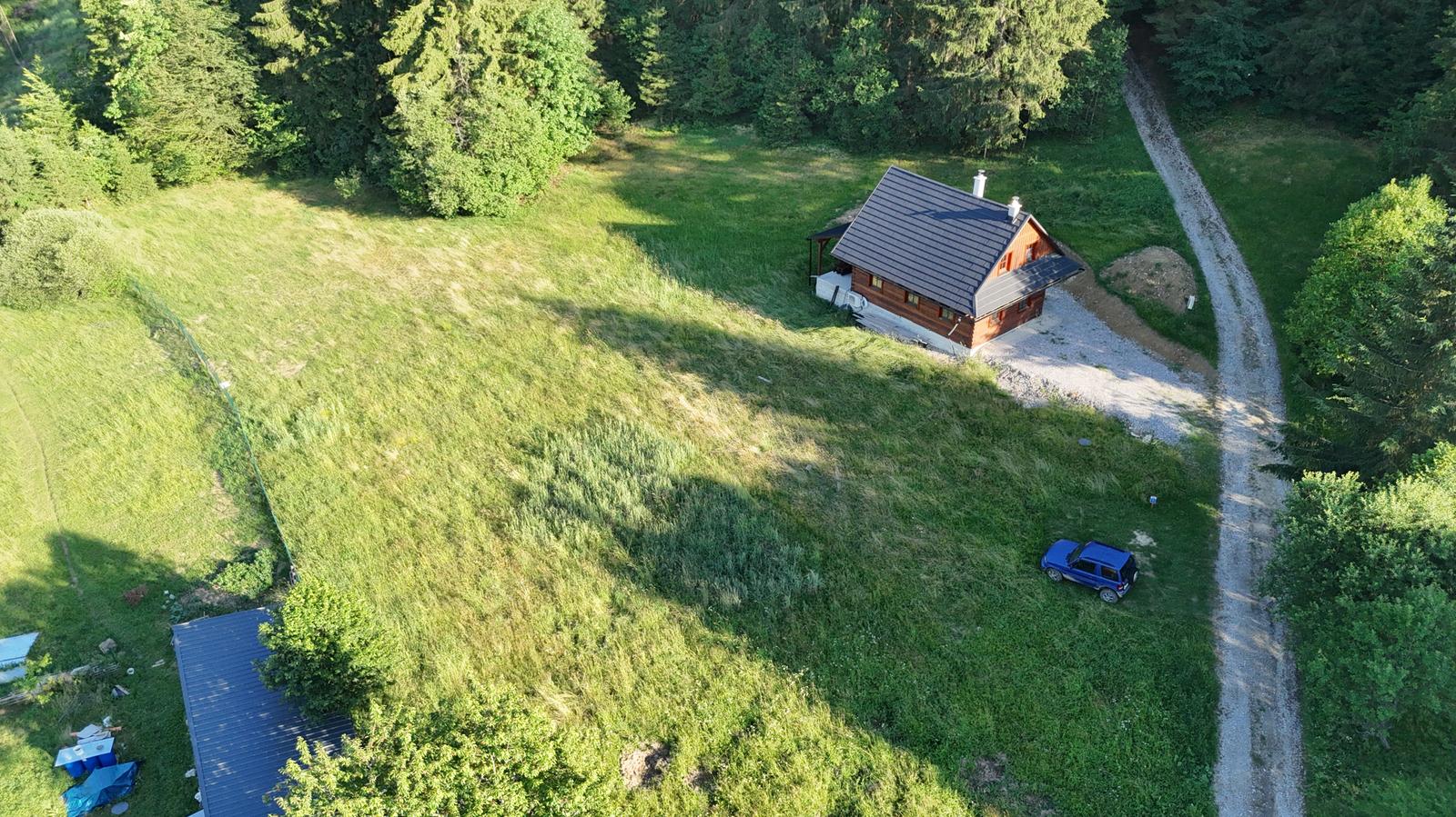 Slnečný pozemok obklopený prírodou, Dlhá nad Kysucou – fotka 2