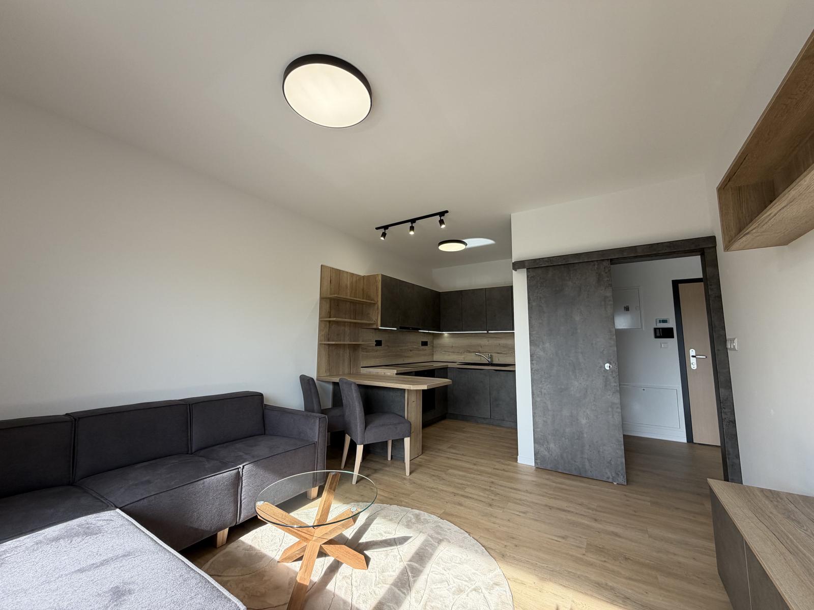 Moderný 2-izbový byt na prenájom priamo v centre Liptovského Mikuláša (za OC Centrál)