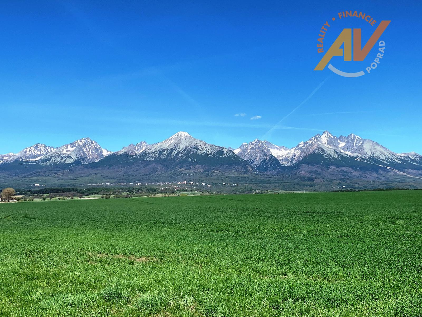PREDAJ slnečný stavebný pozemok 926 m2 s krásnym výhľadom na Tatry – fotka 2