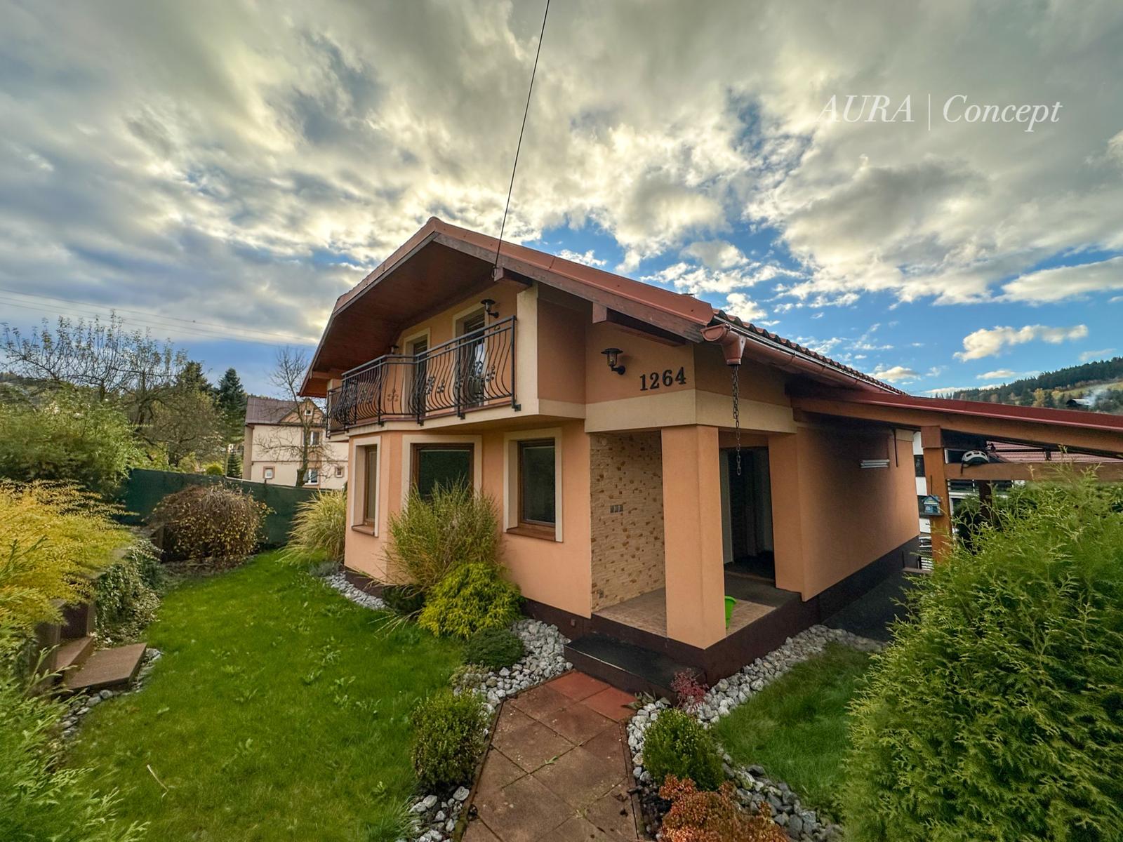 Prenájom | Rodinný dom 240 m² s terasou a záhradou | Čierne