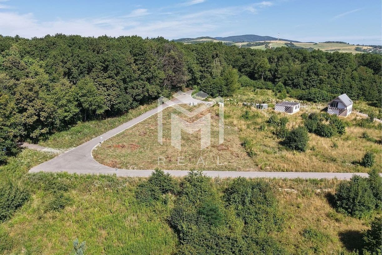 EXKLUZÍVNE POZEMKY NA VÝSTAVBU – KOŠICE, BANKOV, 660–696 m²