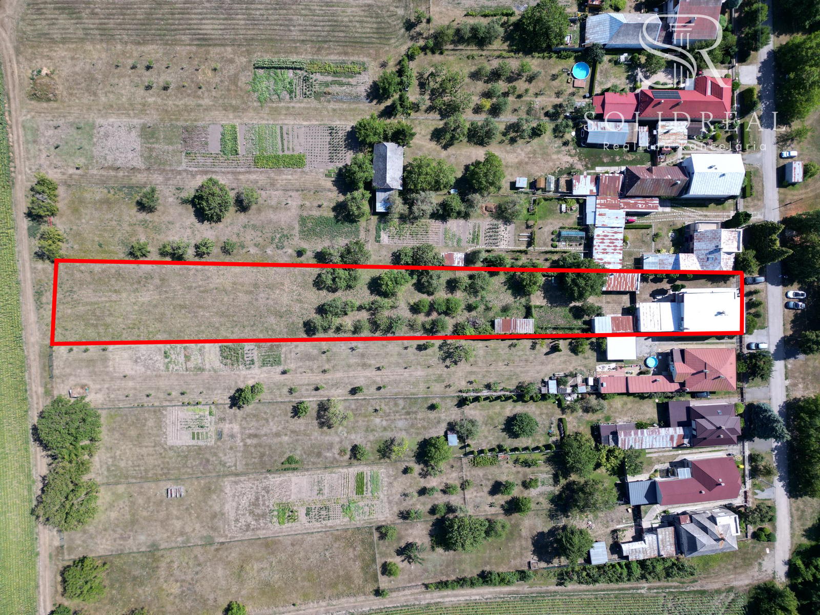 PREDAJ Obrovský investičný pozemok so starším domom