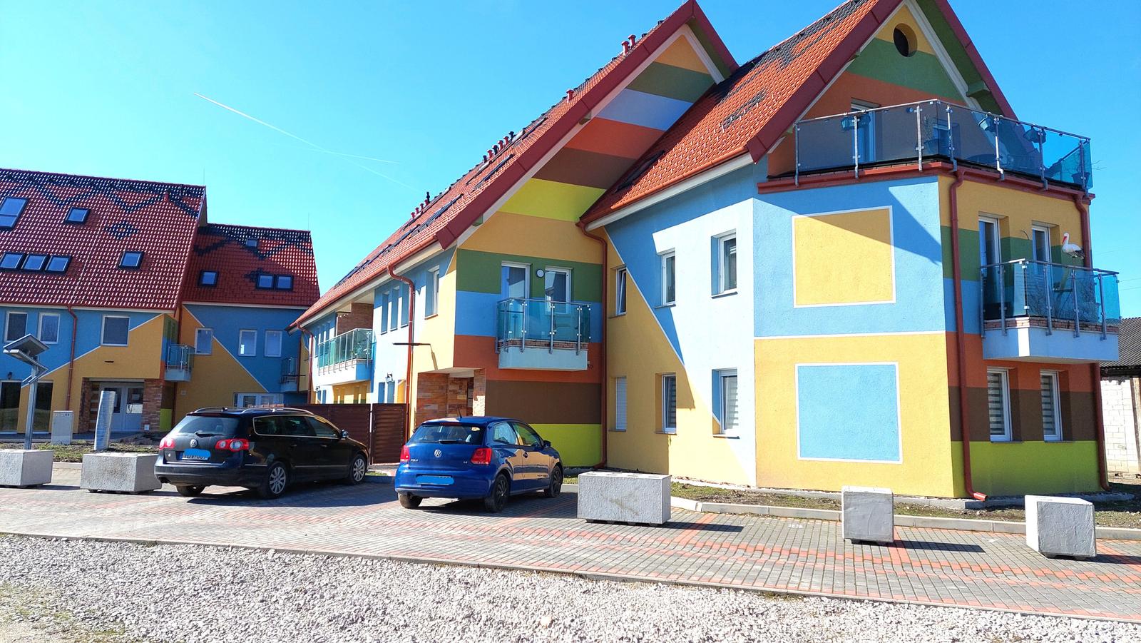 NOVÝ BYTOVÝ PROJEKT Jázmin – Moderné bývanie v obci Bezenye
