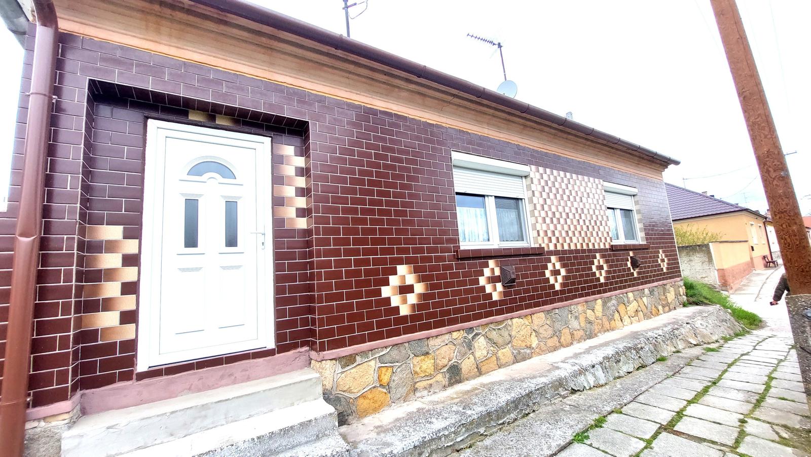 Predaj 3-izbový rodinný dom s nádhernou záhradou – Bezenye