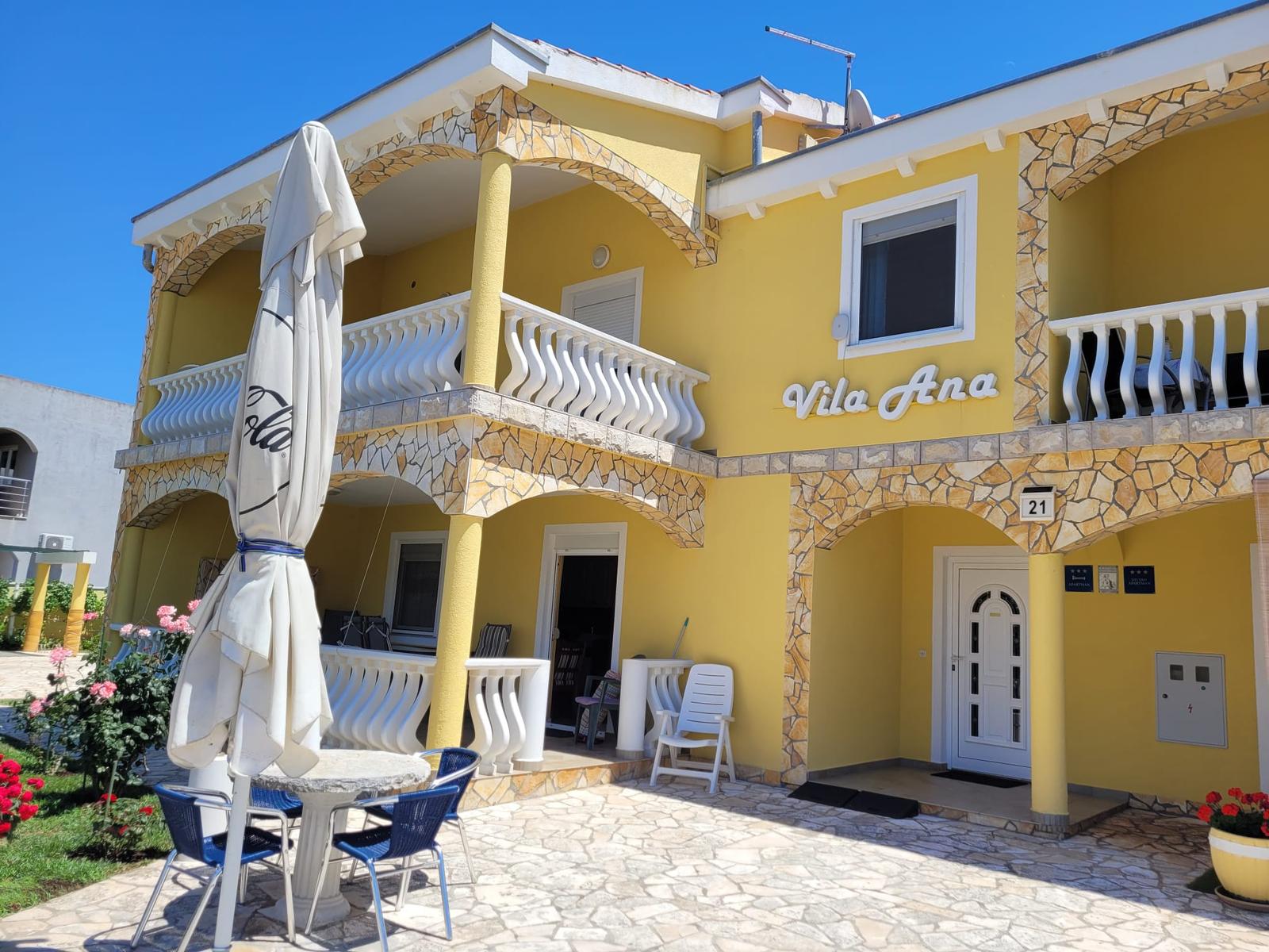 Chorvátsko, Vila Ana, zabehnutý Investičný apartmánový dom.