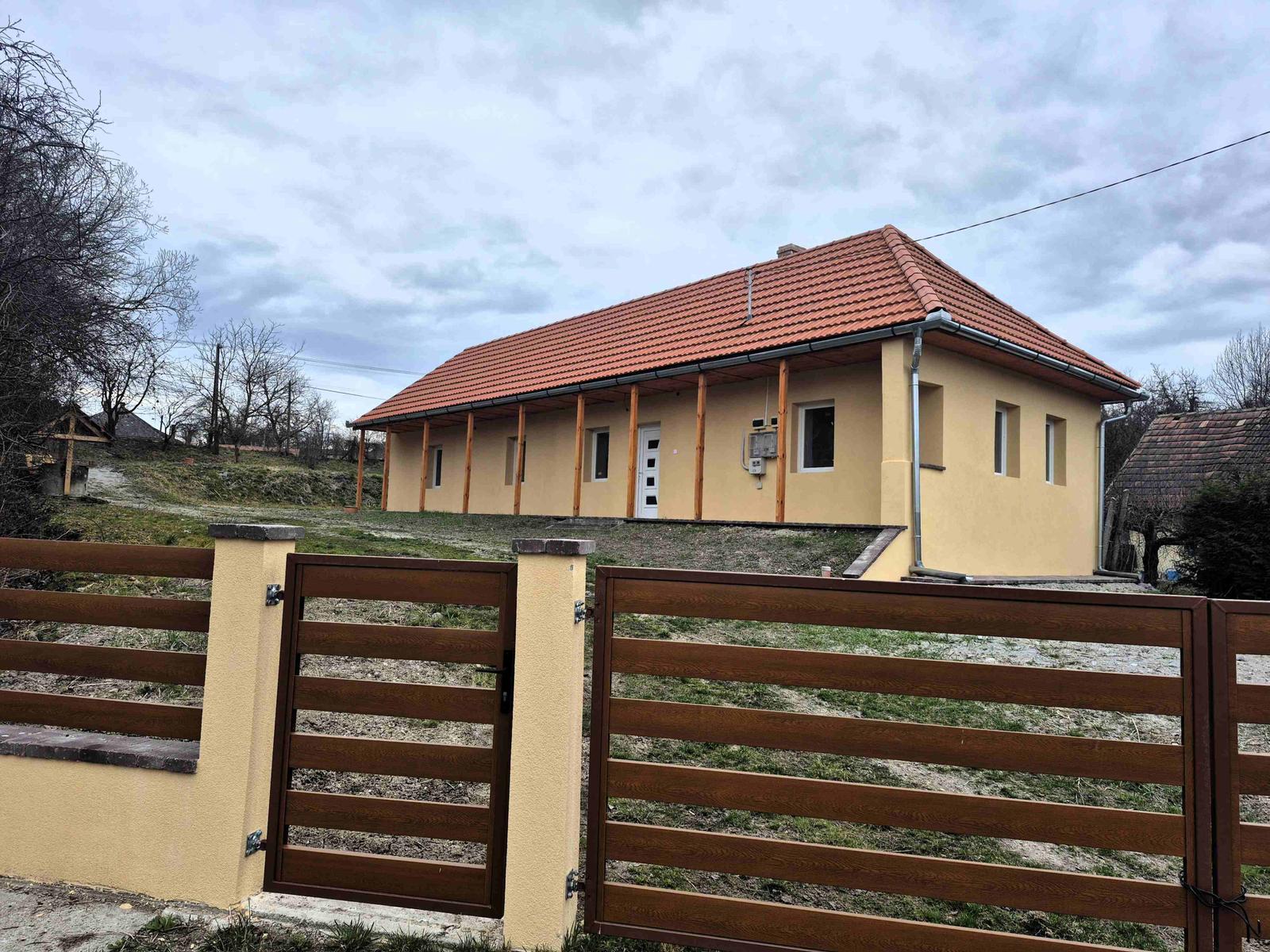 Výnimočné bývanie vo Füzérradvány s výhľadom na kaštieľ