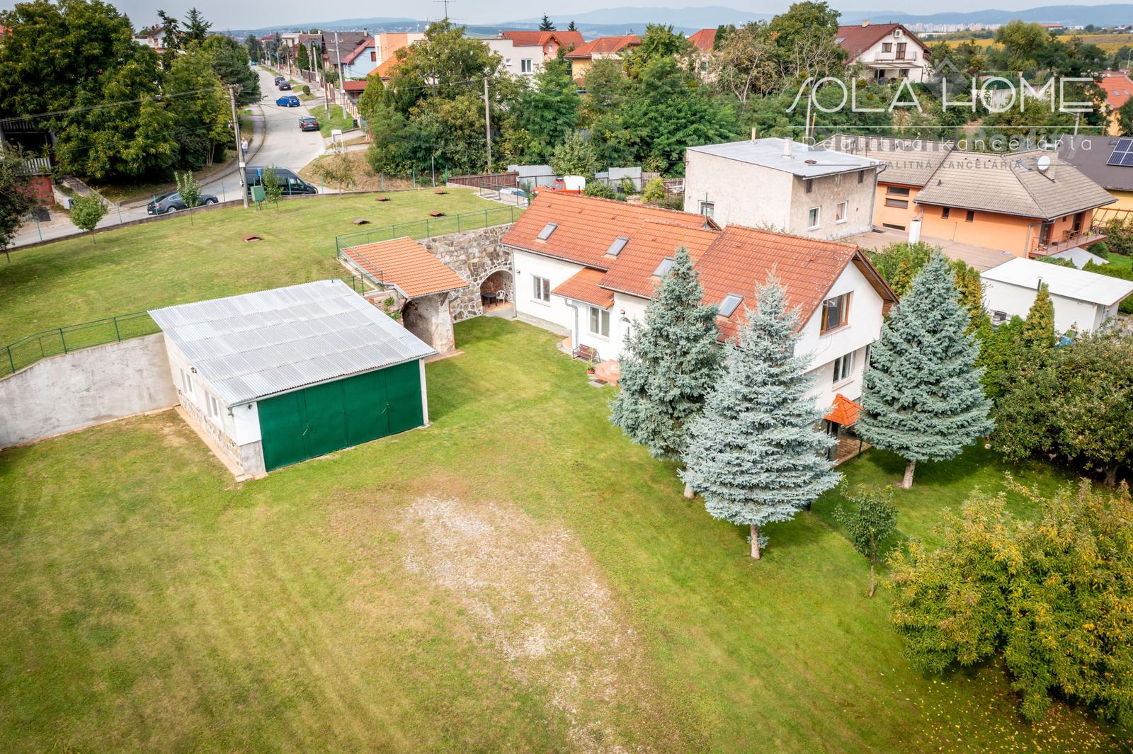 NA PREDAJ 2864m2 VEĽKÝ POZEMOK S RODINNÝM DOMOM | VSTUP Z DVOCH STRÁN | ABOVSKÁ UL, KOŠICE - BARCA