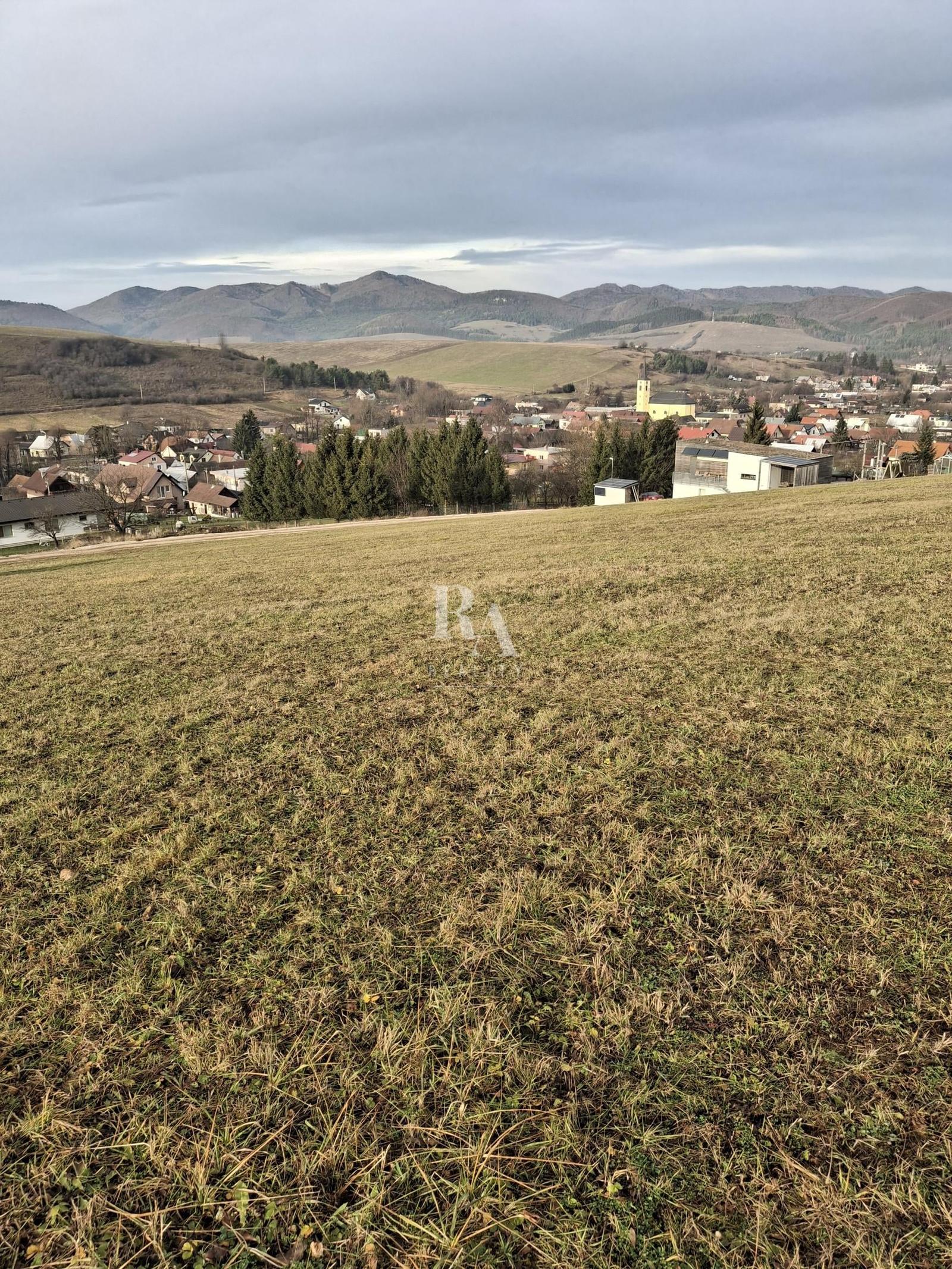 Predaj pozemok Konská 707m2