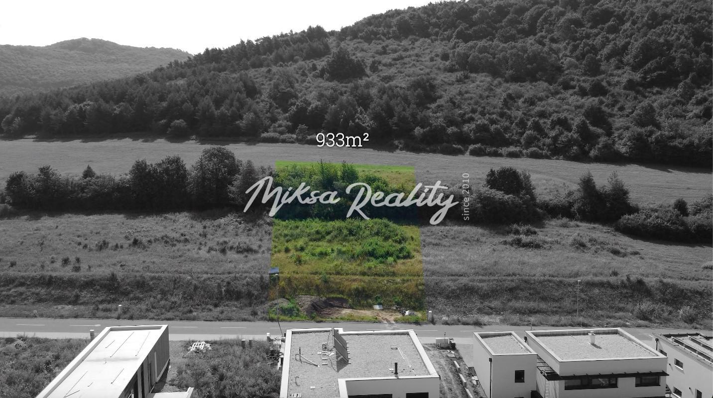 Pozemok MEDOVÉ LÚKY 933m² - 134999,- EUR – fotka 2