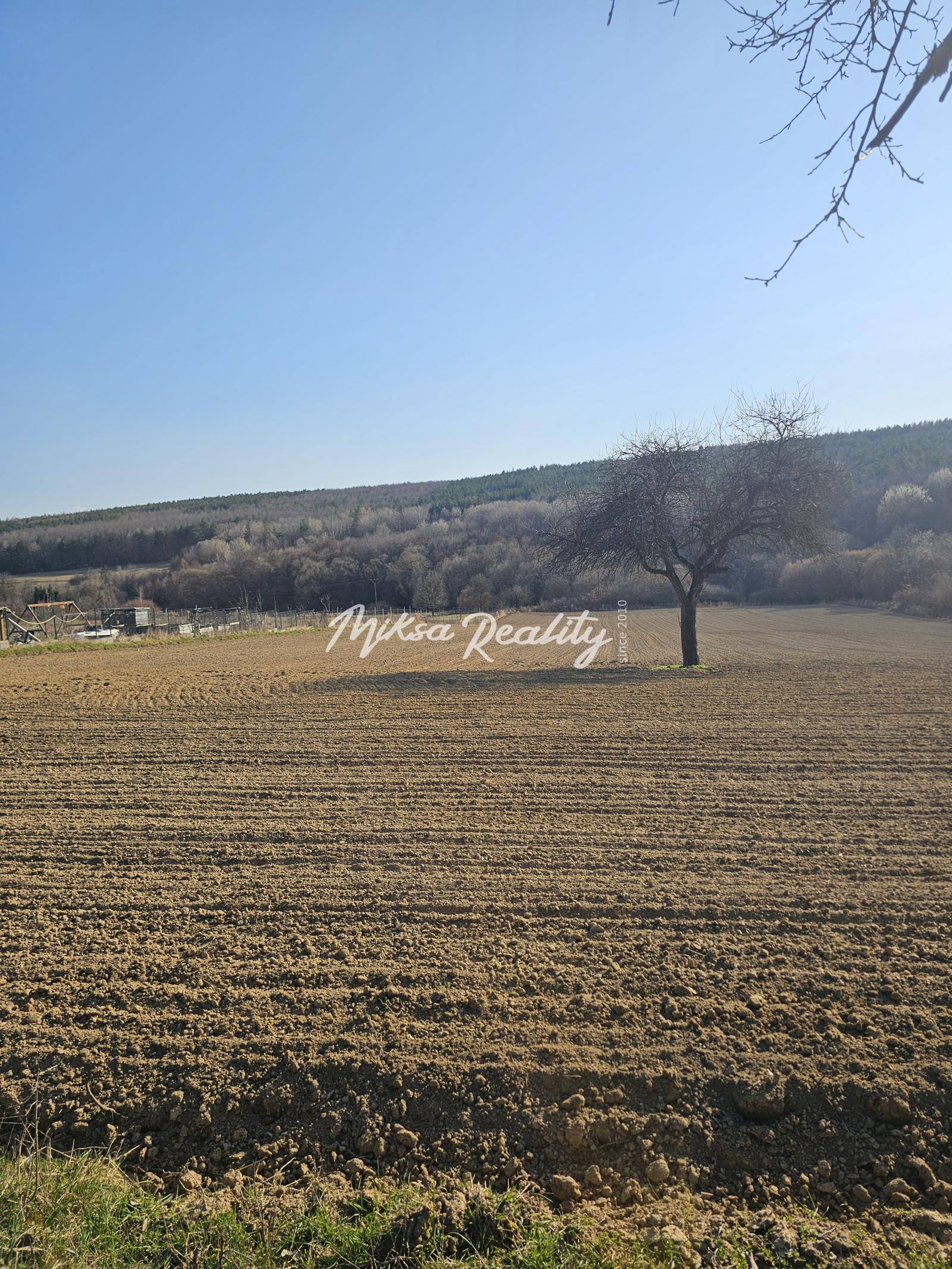 Jedinečný stavebný pozemok - 9899m2 pod Považským Inovcom – fotka 2