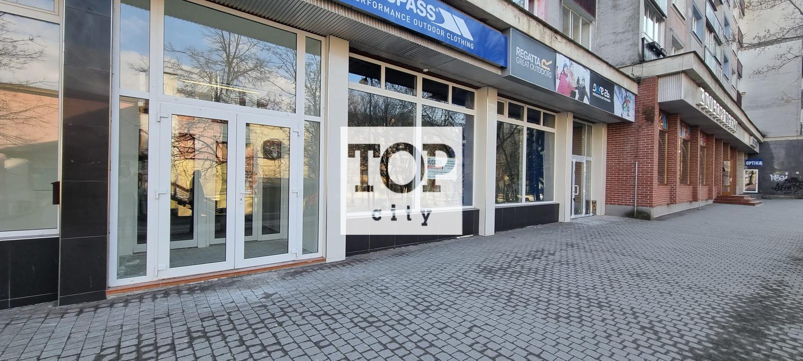 NA PRENÁJOM: OBCHODNÉ PRIESTORY - NÁMESTIE SV. EGÍDIA POPRAD – fotka 2