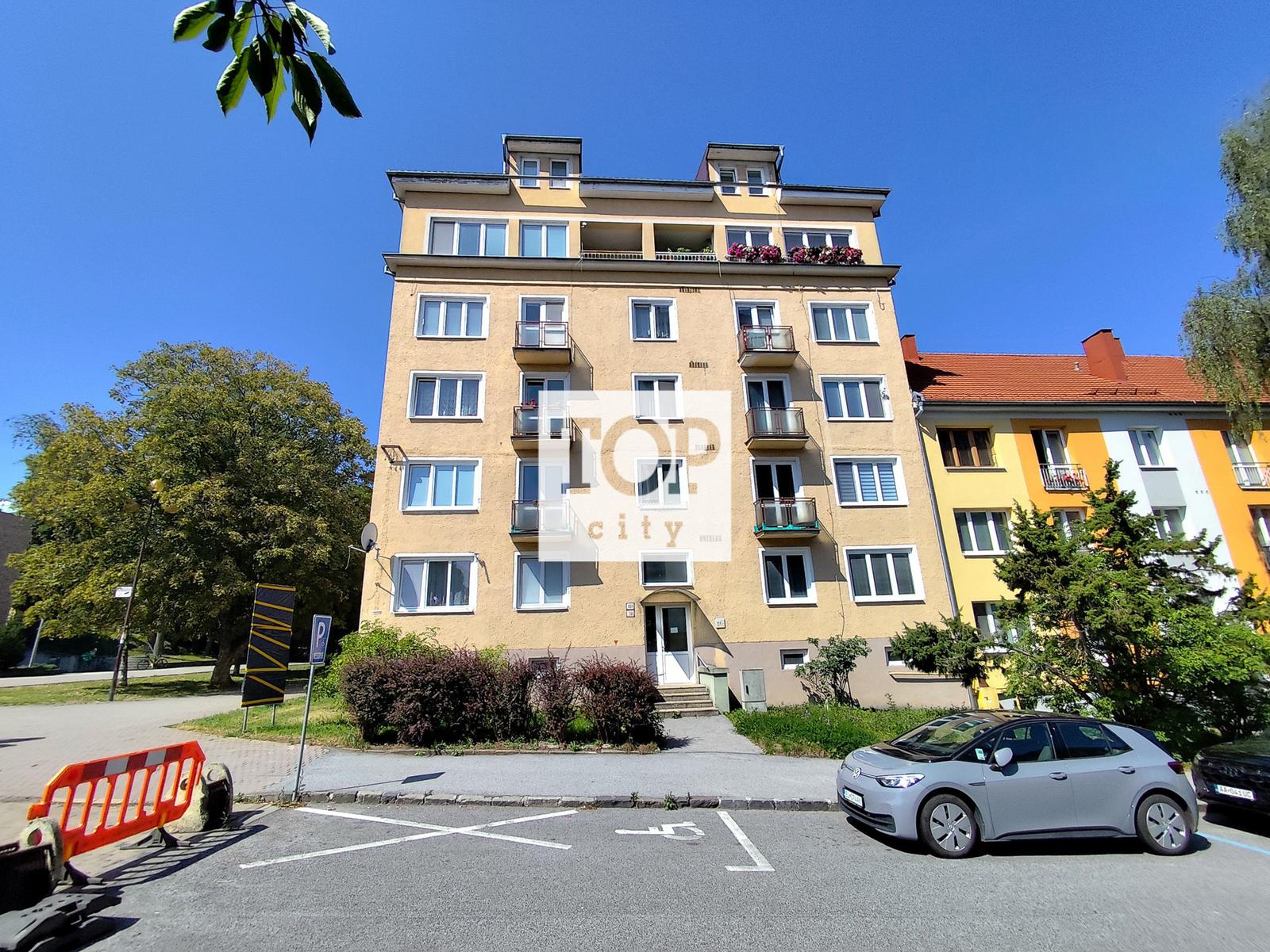 TOP CITY | NA PREDAJ: 2-IZBOVÝ BYT - POPRAD CENTRUM