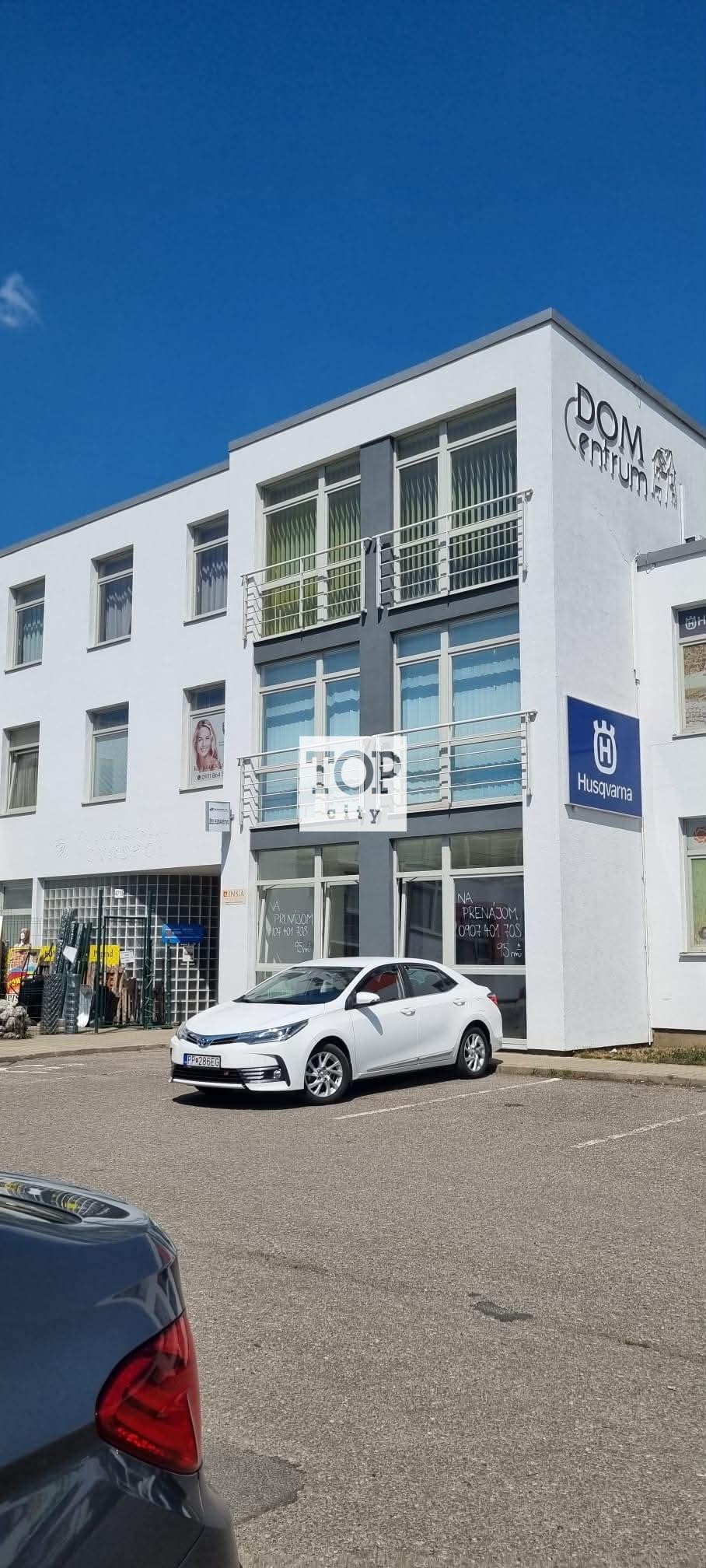NA PRENÁJOM: KANCELÁRSKY / OBCHODNÝ PRIESTOR 36 m² – POPRAD, ZÁPAD – fotka 2