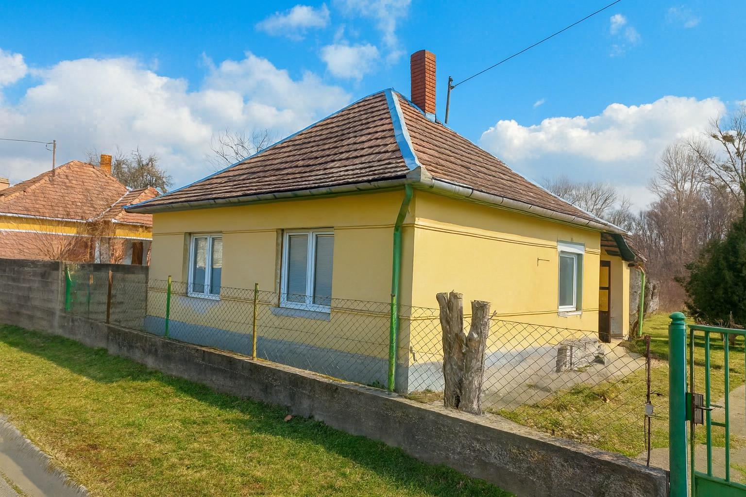 Čiastočne zrekonštruovaný RD 30 min od BA v prírodnej lokalite