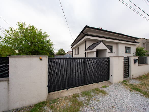ČAŇA 5 IZBOVÁ NOVOSTAVBA POZEMOK 620m2